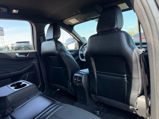 Certified 2023 Ford Escape ST-Line w/ Tech Pack #1 AWD/4WD image 17