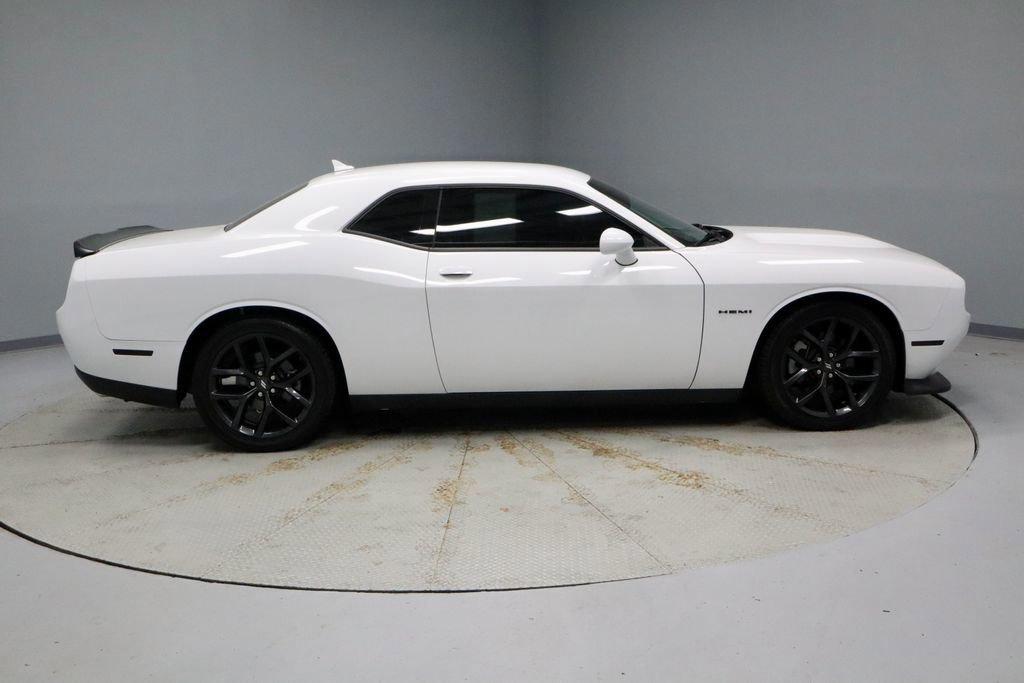 Used 2022 Dodge Challenger R/T w/ Driver Convenience Group image 6