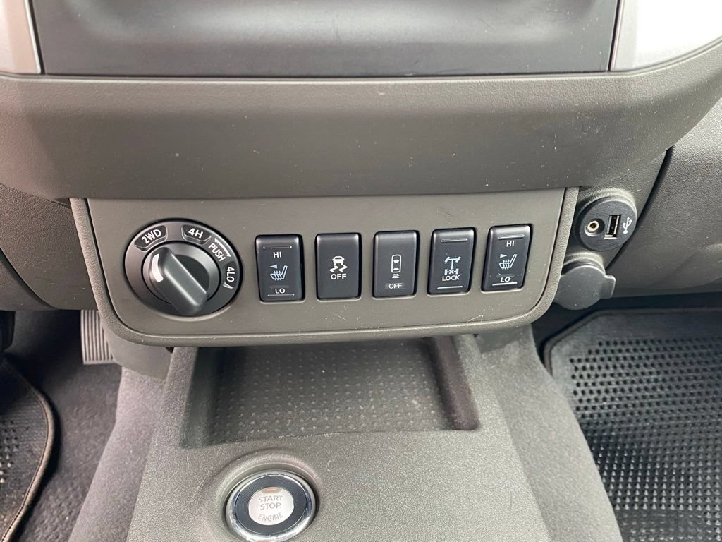 Used 2020 Nissan Frontier PRO-4X w/ Pro-4x Utility Package AWD/4WD image 18