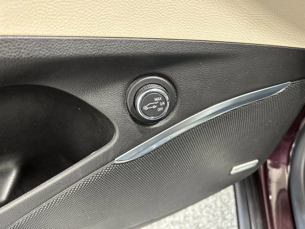 Used 2019 Buick Enclave Premium AWD/4WD image 16