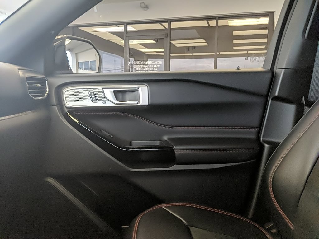 Certified 2023 Ford Explorer ST-Line AWD/4WD image 24