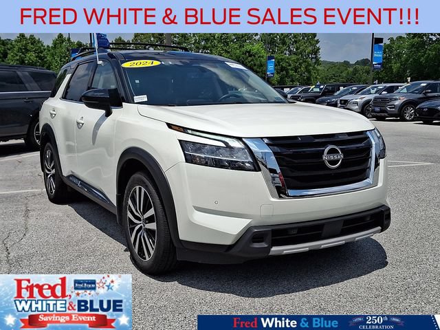Used 2024 Nissan Pathfinder Platinum w/ Cargo Package AWD/4WD image 2