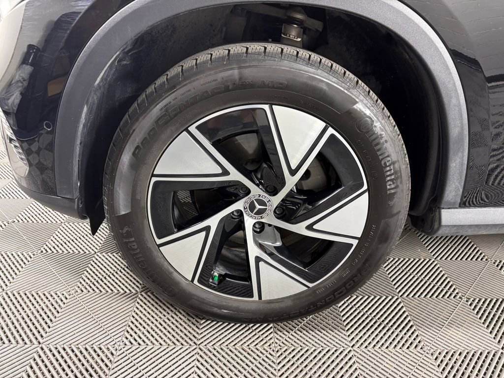 Used 2024 Mercedes-Benz GLC 300 4MATIC image 10