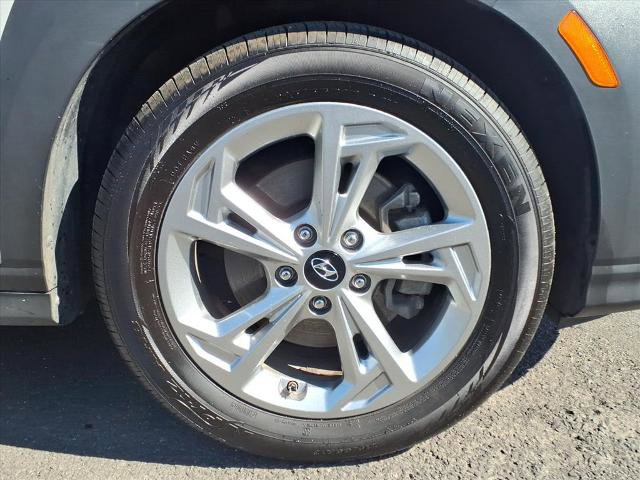 Used 2023 Hyundai Kona SEL AWD/4WD image 20
