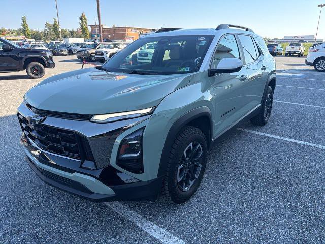 Used 2025 Chevrolet Equinox ACTIV AWD/4WD image 4