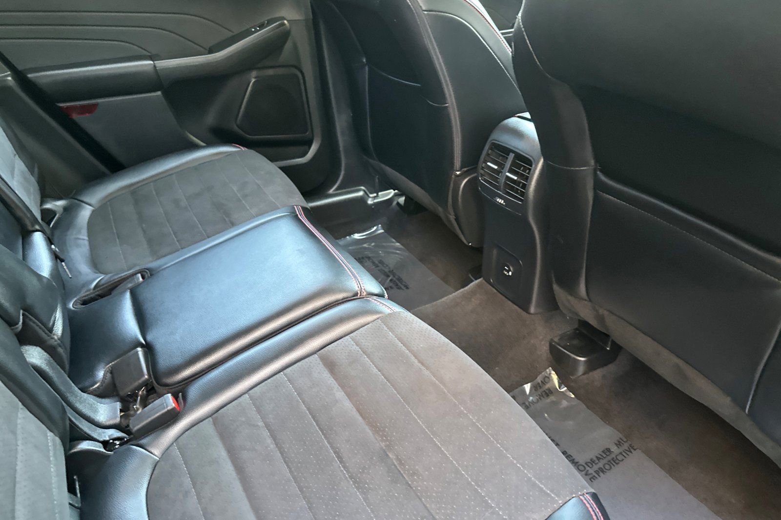 Certified 2022 Ford Escape SEL w/ SEL Stealth AWD Package image 17