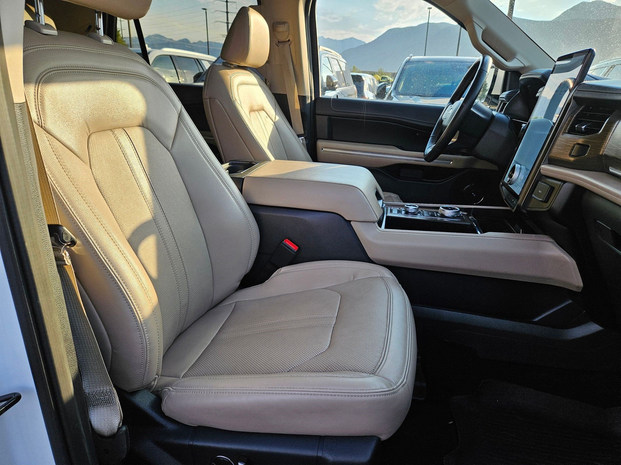 Certified 2023 Ford Expedition Limited AWD/4WD image 34