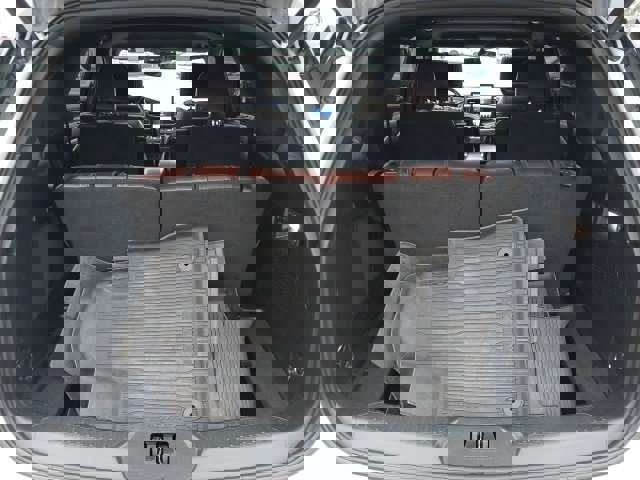 Certified 2021 Ford Explorer Platinum w/ Equipment Group 601A image 31