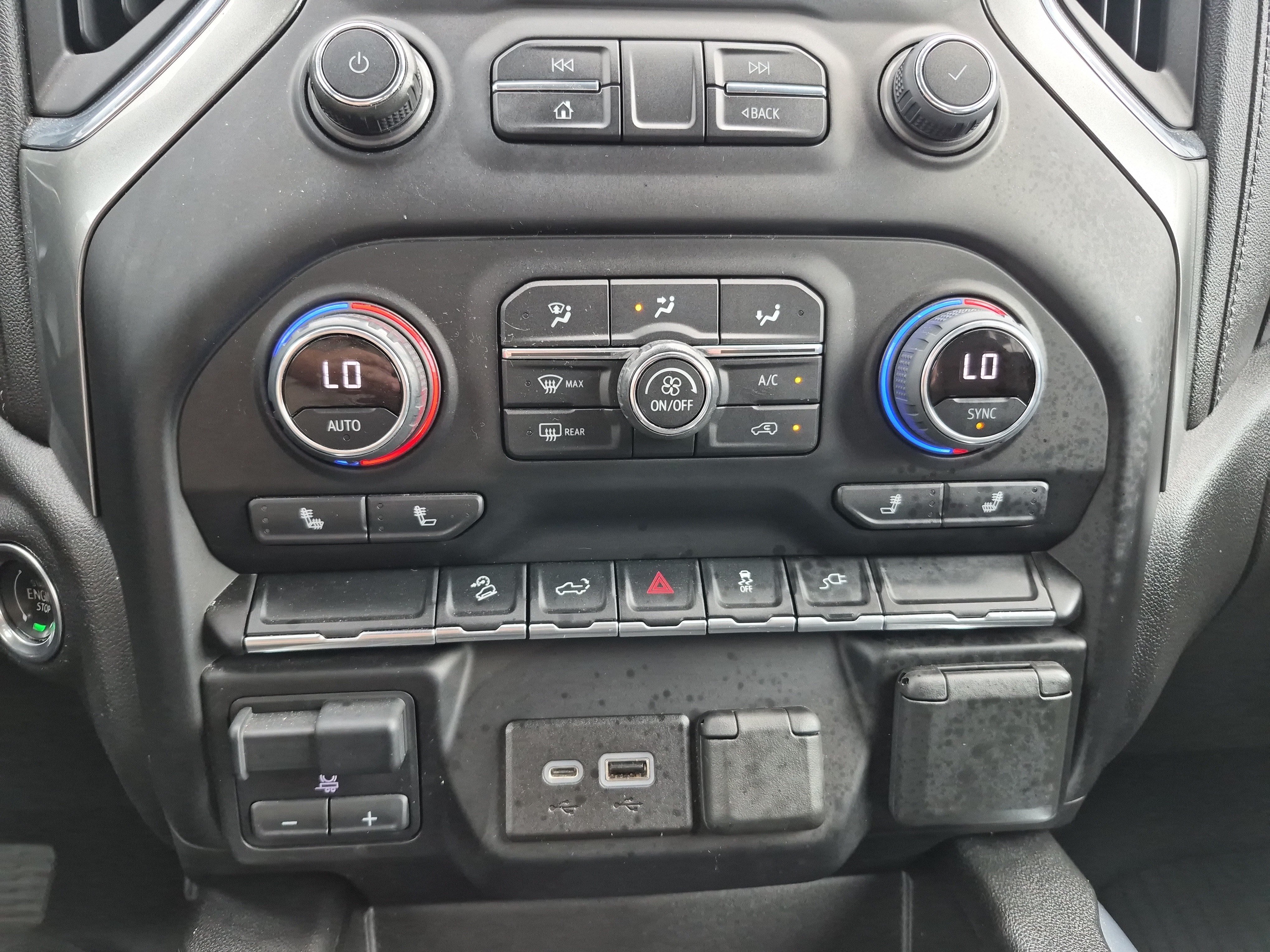 Used 2021 Chevrolet Silverado 1500 LT Trail Boss w/ Convenience Package II AWD/4WD image 33