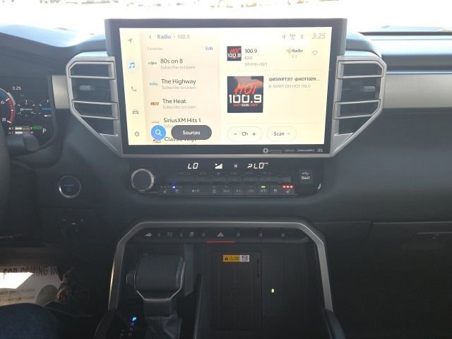 Used 2024 Toyota Tundra Limited image 30