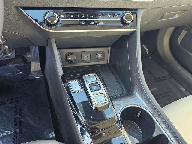 Used 2023 Hyundai Sonata SE image 13