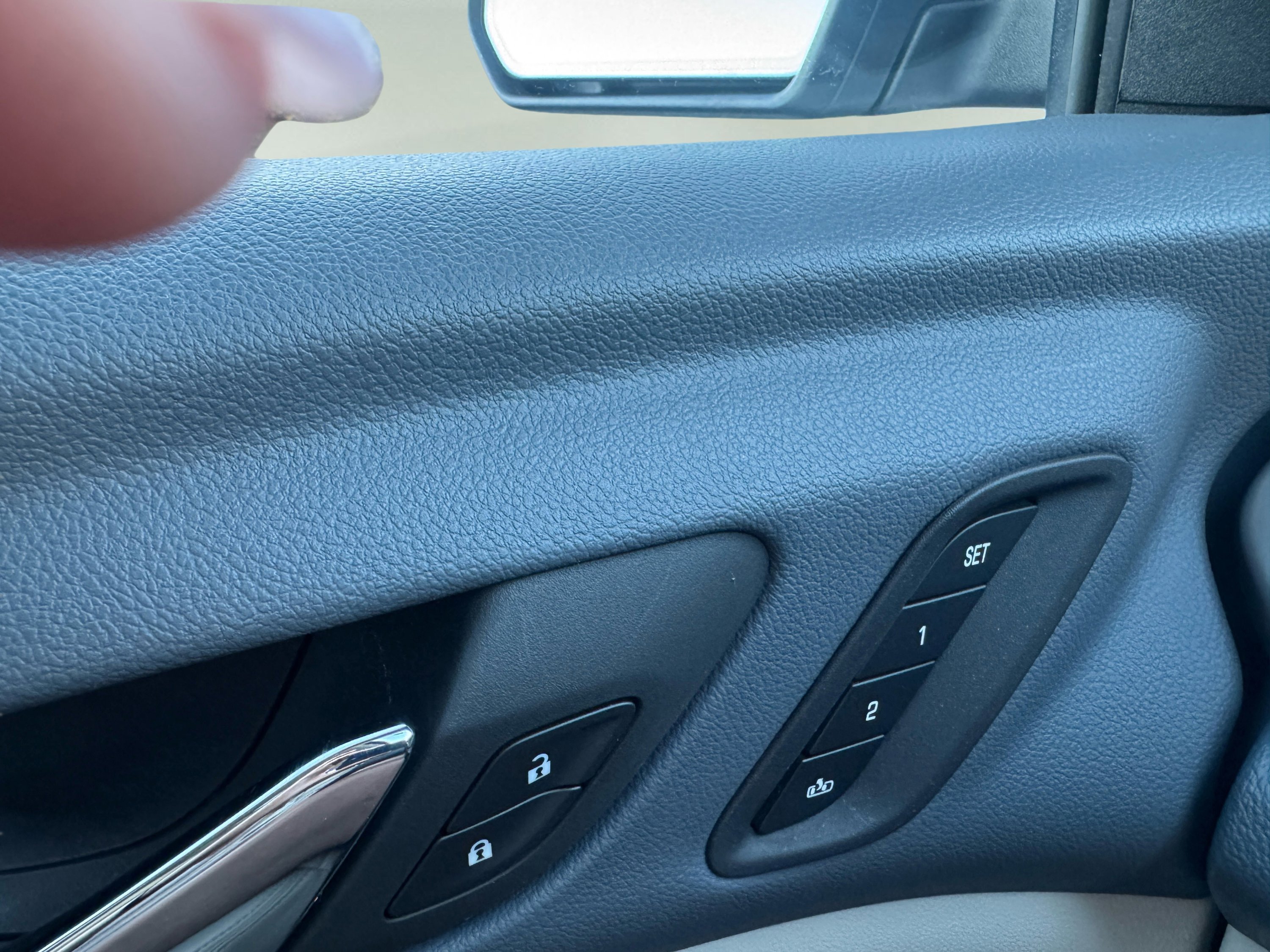 Used 2023 GMC Acadia Denali w/ Denali Ultimate Package image 28