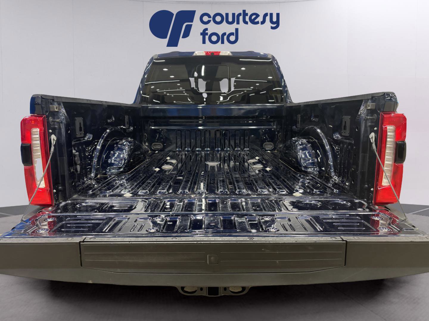 Certified 2023 Ford F350 Lariat w/ Chrome Package image 24