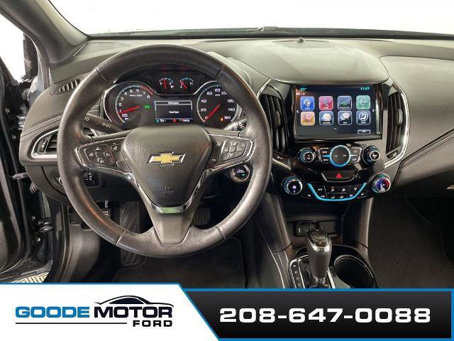 Used 2017 Chevrolet Cruze Premier image 13