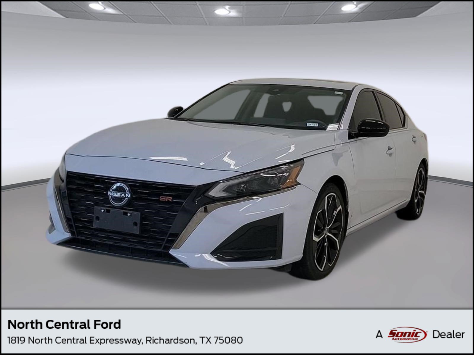 Used 2024 Nissan Altima 2.5 SR w/ SR Premium Package FWD image 1
