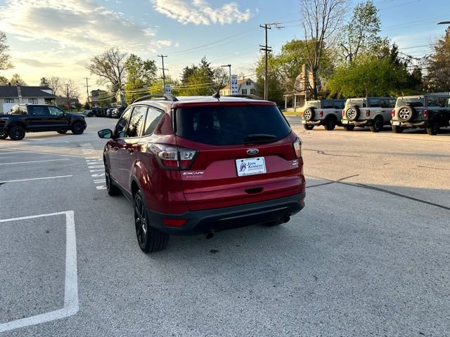 Certified 2017 Ford Escape SE w/ SE Sport Appearance Package AWD/4WD image 8