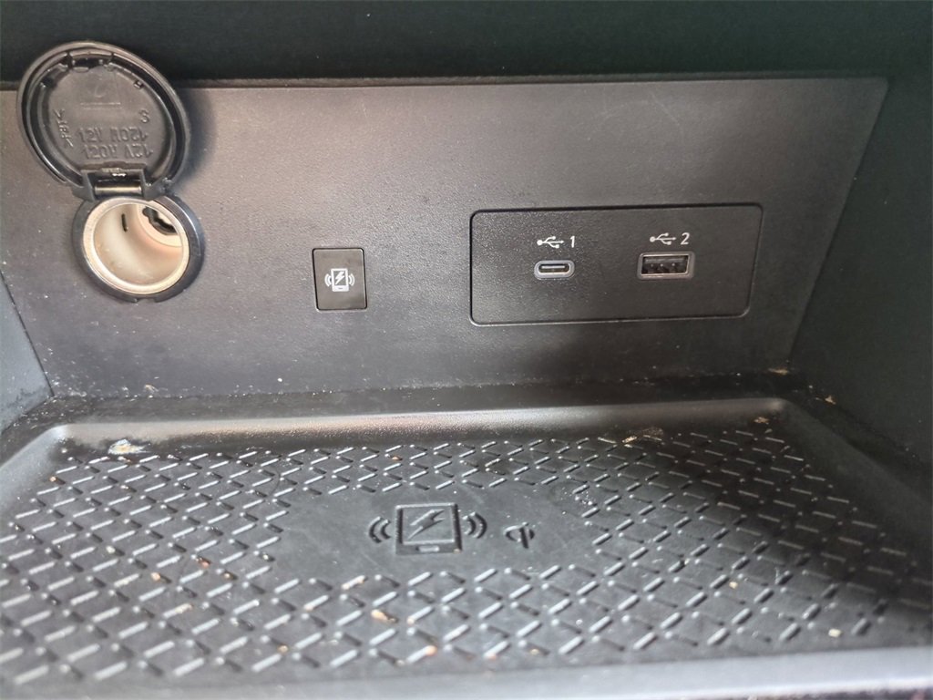 Used 2023 Nissan Pathfinder SL w/ Lighting Package (N92) image 22