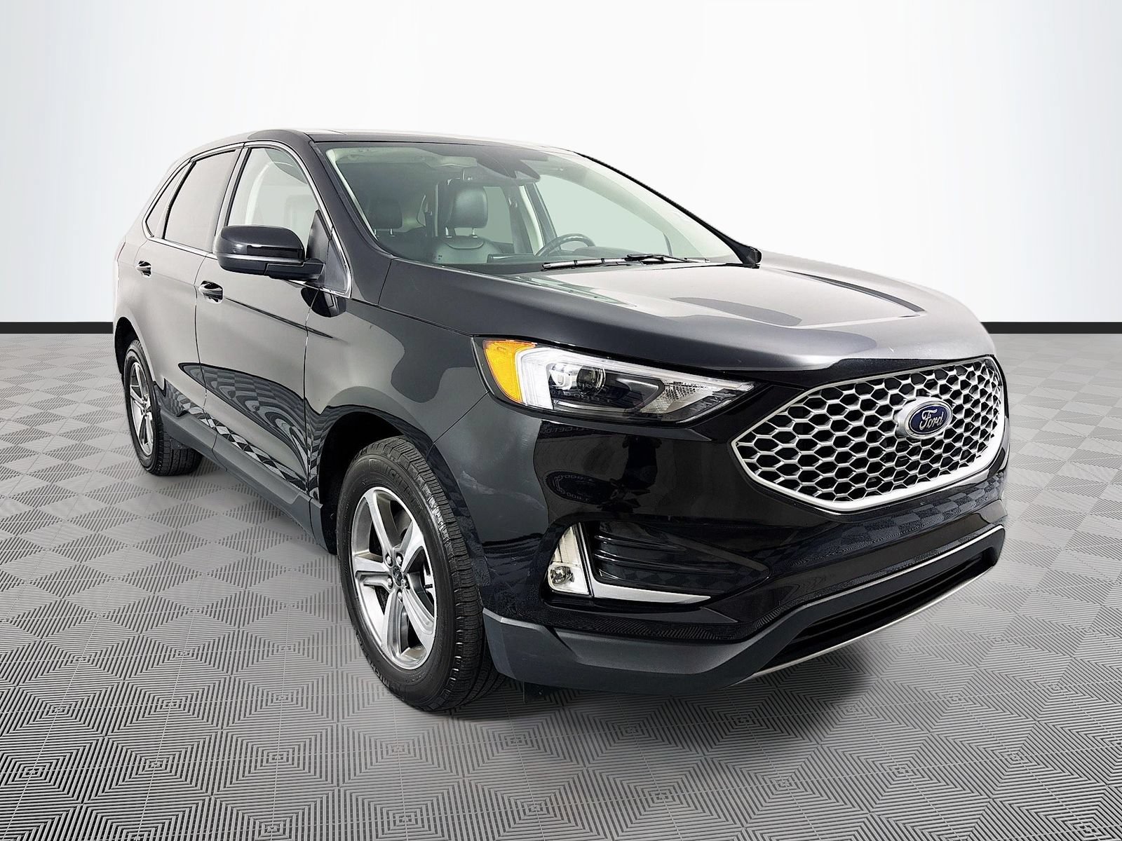 Certified 2024 Ford Edge SEL w/ Convenience Package