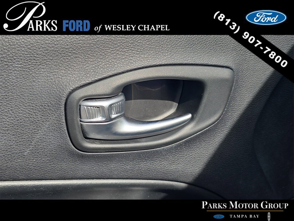 Used 2020 Jeep Compass Limited image 17