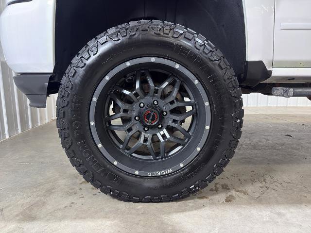 Used 2018 Chevrolet Silverado 1500 LT w/ All Star Edition image 17