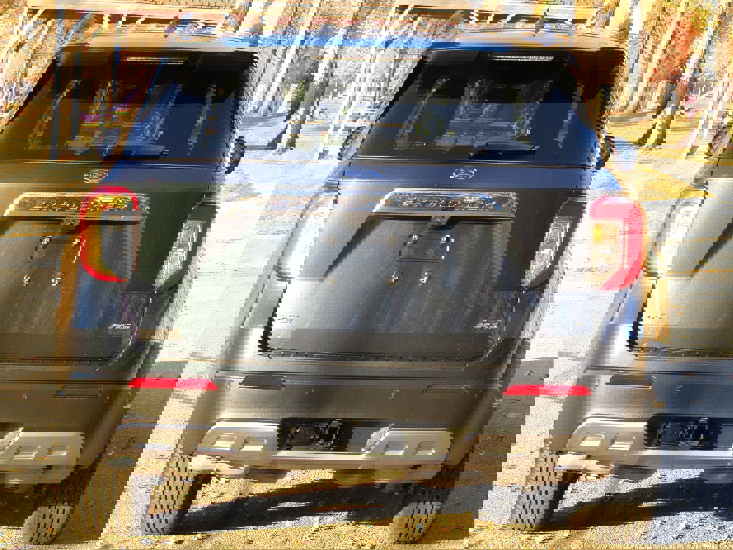 Certified 2023 Ford Explorer XLT w/ Equipment Group 202A image 4