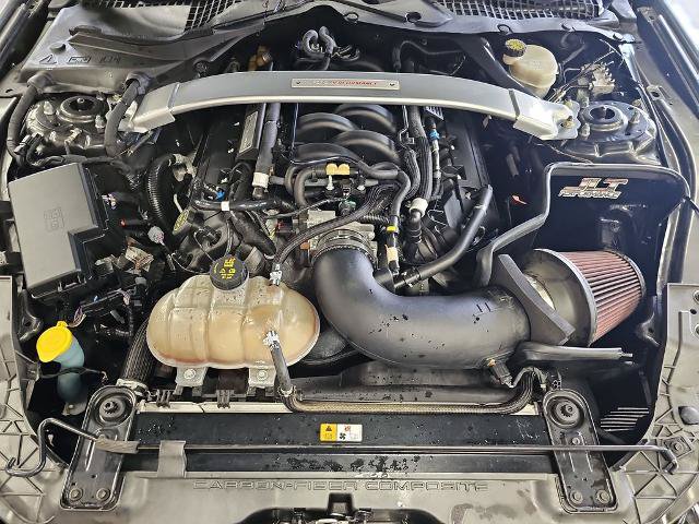 Certified 2017 Ford Mustang Shelby GT350 w/ Electronics Package RWD image 29