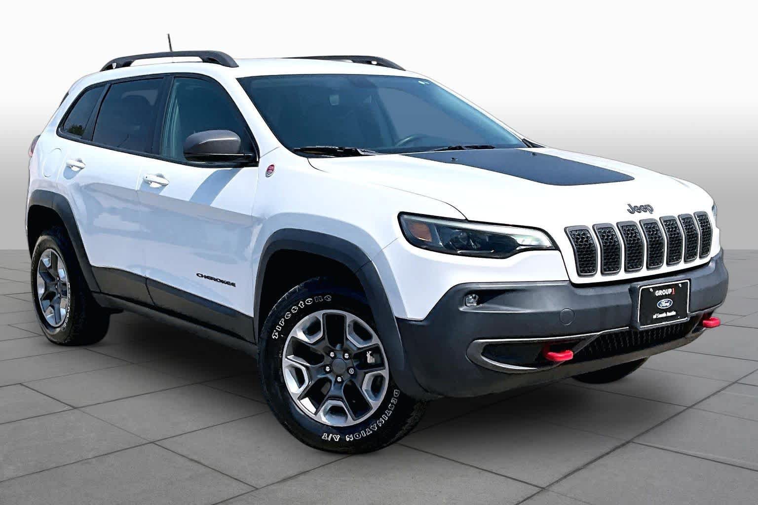 Used 2019 Jeep Cherokee Trailhawk w/ Cold Weather Group AWD/4WD image 5
