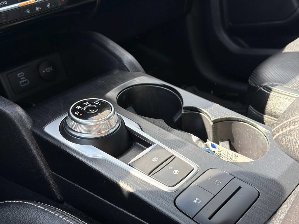 Certified 2022 Ford Escape SEL w/ Technology Package FWD image 16