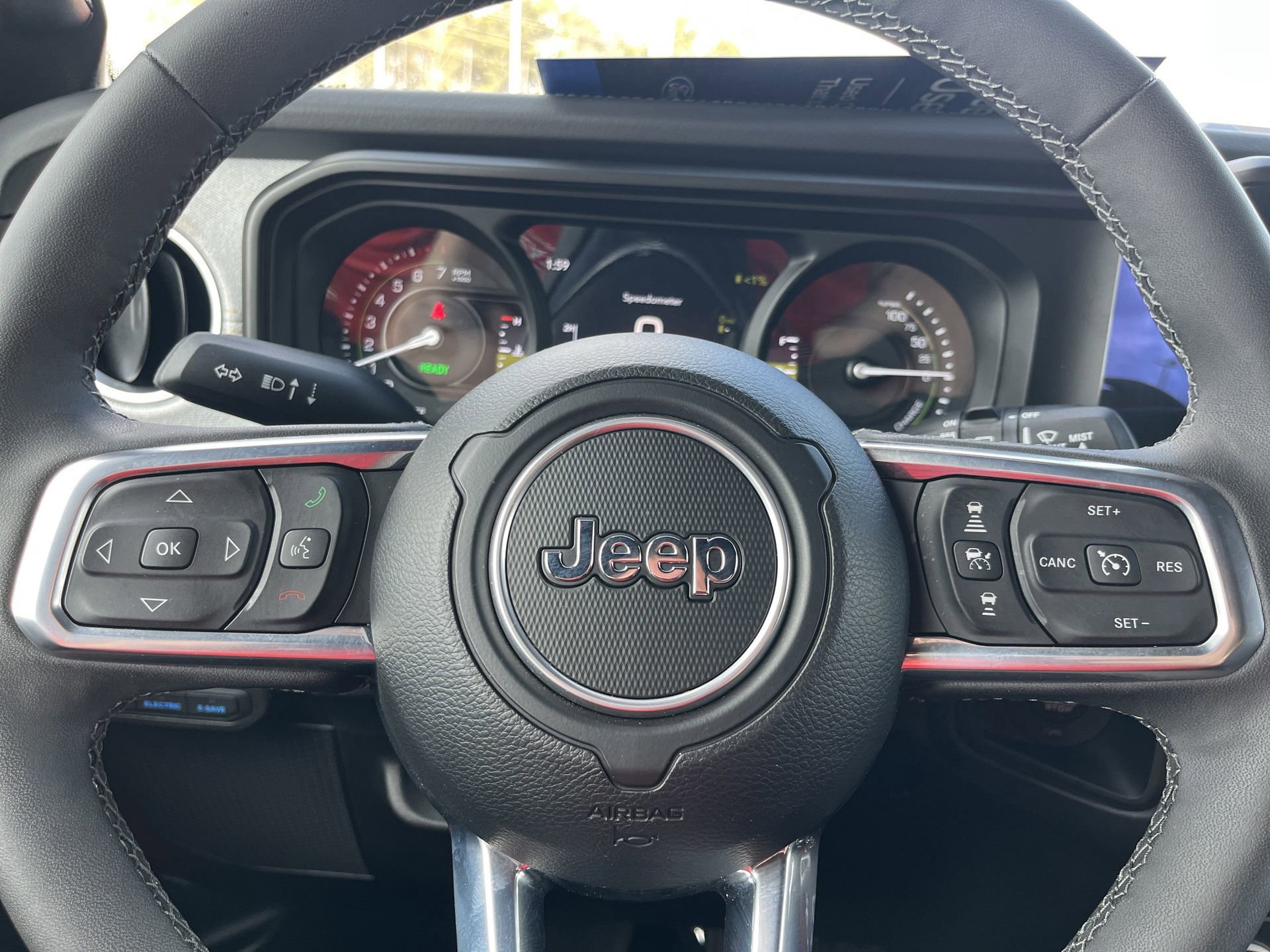 Used 2025 Jeep Wrangler Unlimited Sahara w/ Safety Group image 14