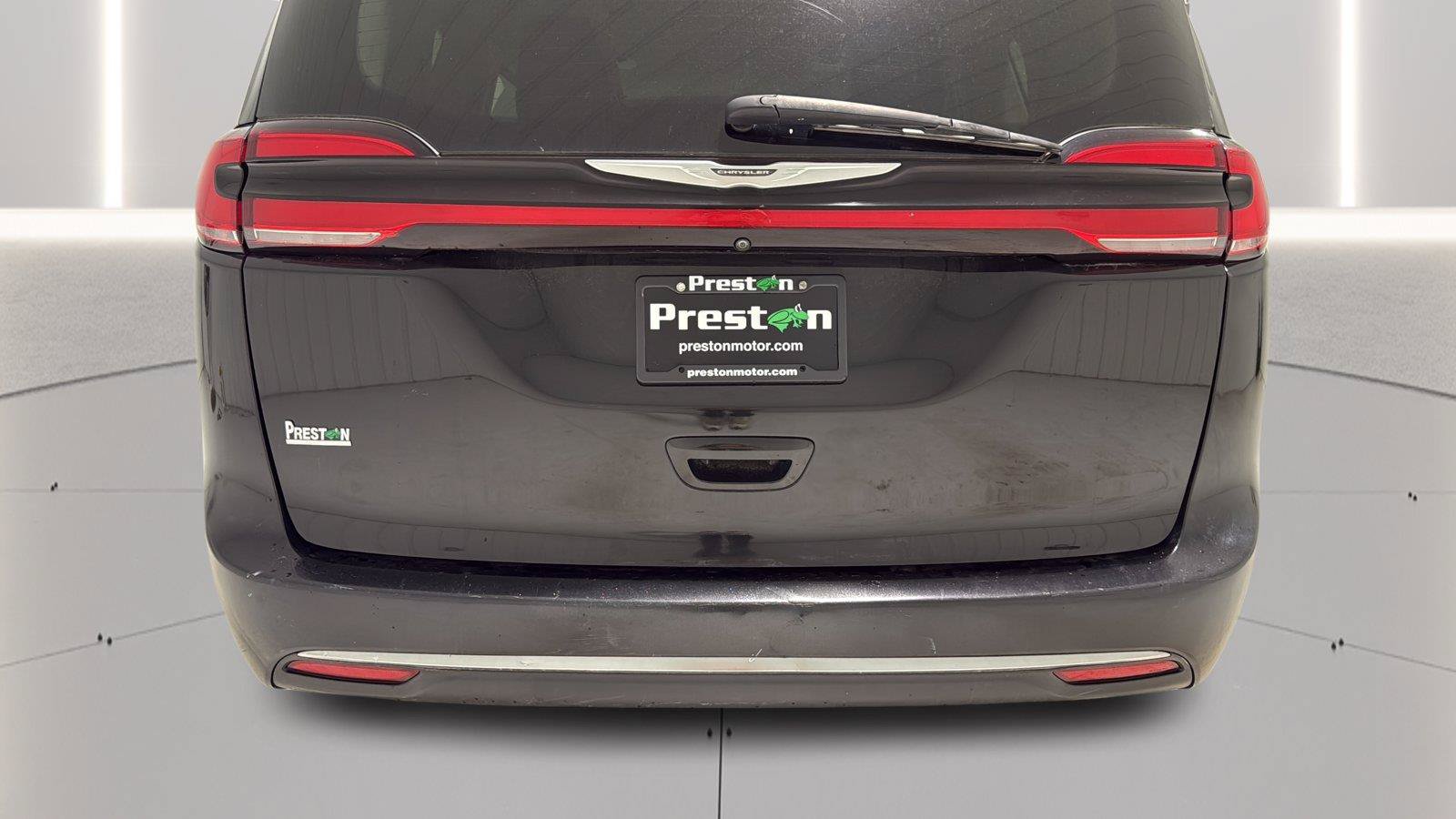 Used 2022 Chrysler Pacifica Touring-L FWD image 28