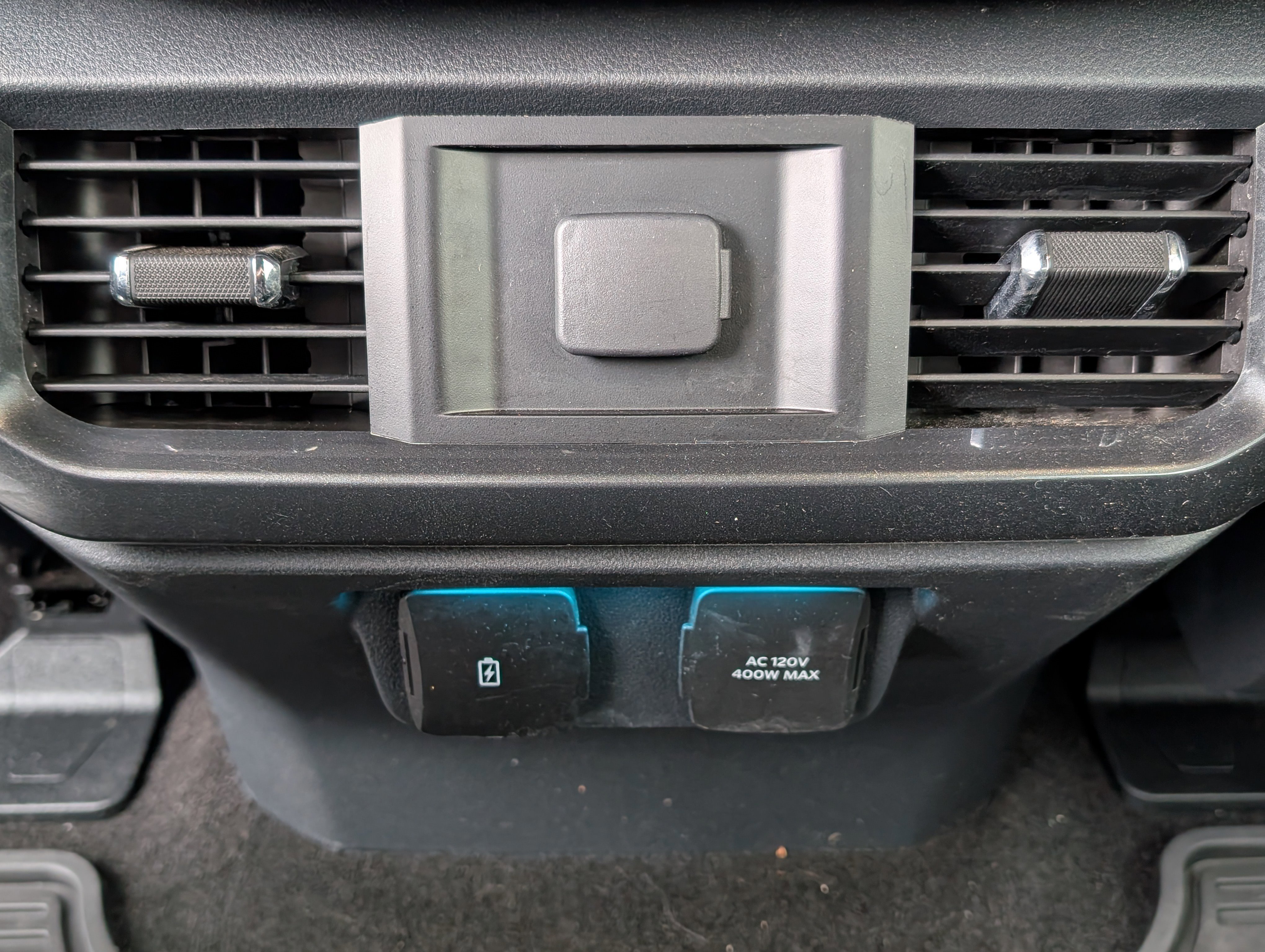 Certified 2022 Ford F150 XLT w/ Equipment Group 302A High image 16