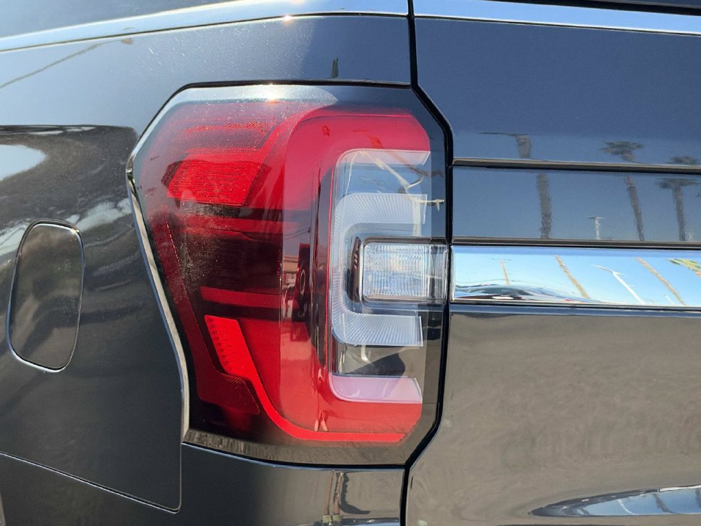 Certified 2024 Ford Expedition Max Limited AWD/4WD image 8