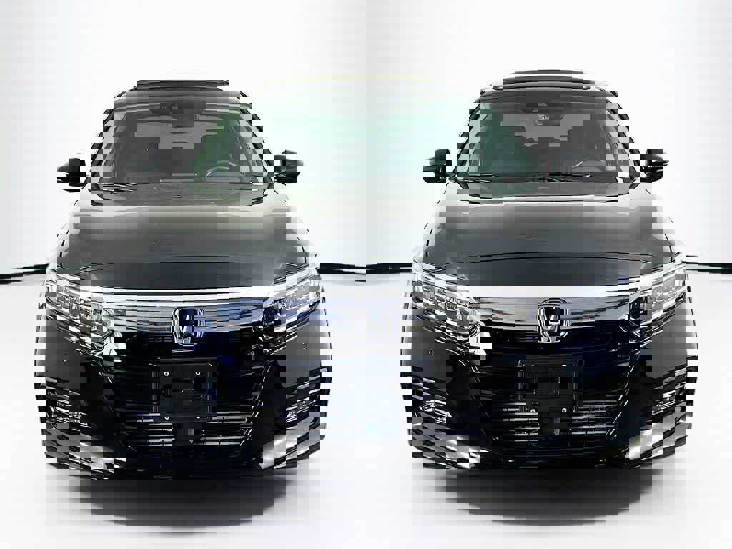 Used 2018 Honda Accord Touring image 6