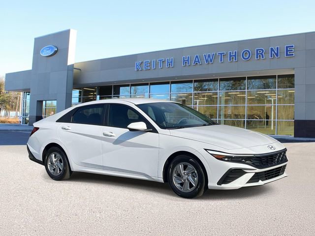 Used 2024 Hyundai Elantra SE