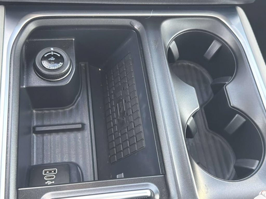 Certified 2025 Ford Expedition Active AWD/4WD image 29