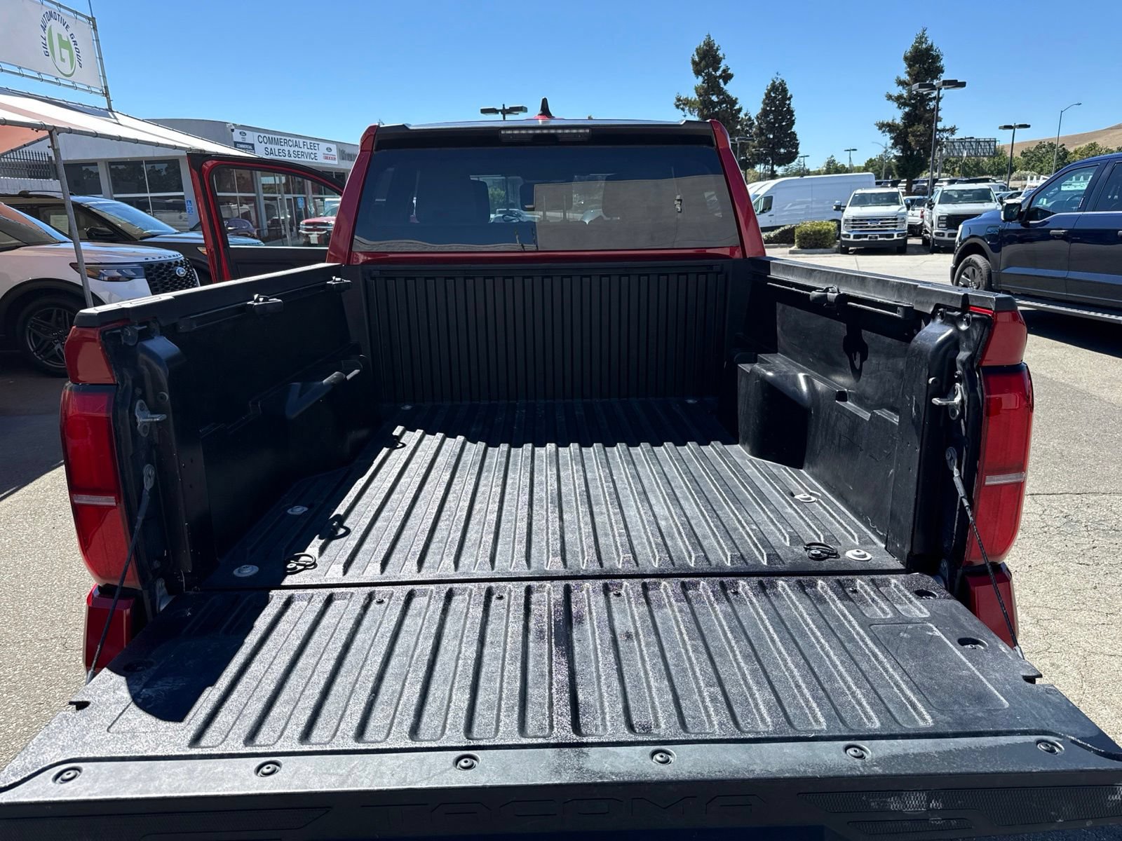 Used 2024 Toyota Tacoma SR5 AWD/4WD image 16