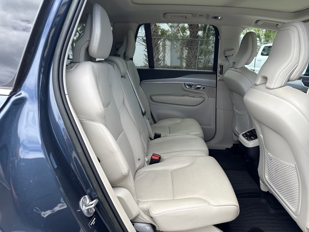 Used 2022 Volvo XC90 T5 Momentum w/ Protection Package Premier image 25