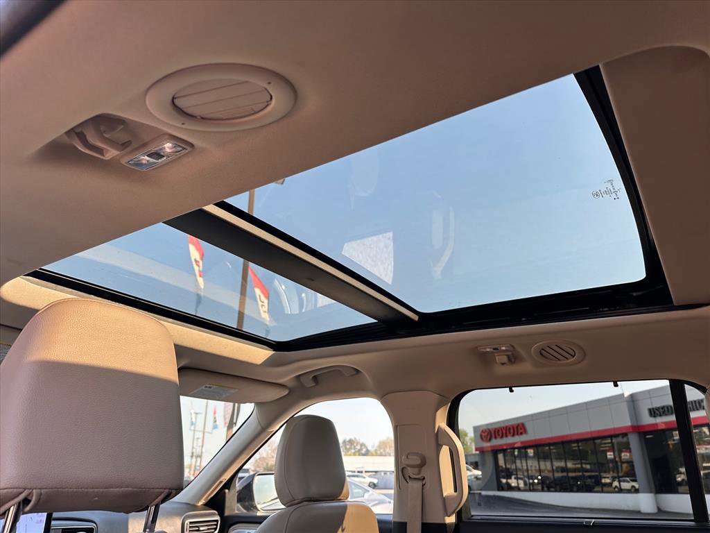 Certified 2023 Ford Explorer Limited w/ Limited Technology Package image 15