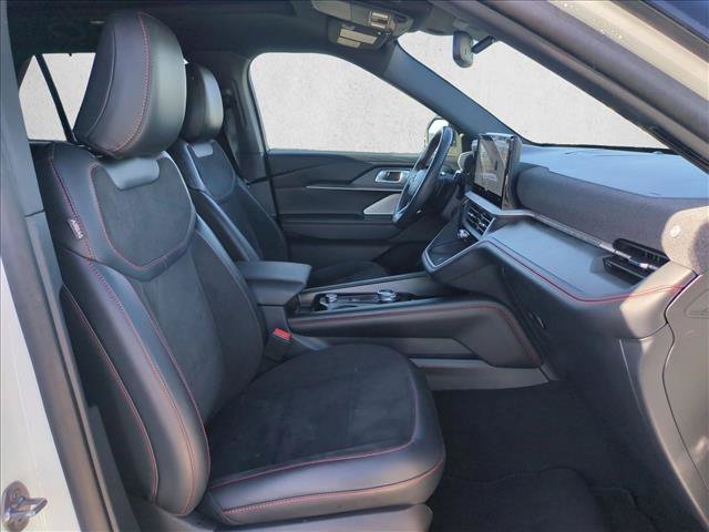 Certified 2025 Ford Explorer ST AWD/4WD image 23