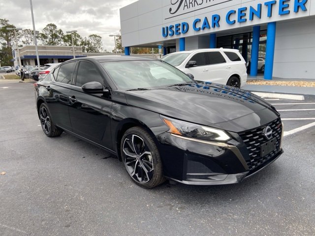 Used 2024 Nissan Altima 2.5 SR image 2