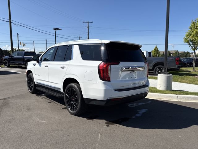 Used 2023 GMC Yukon SLT AWD/4WD image 3