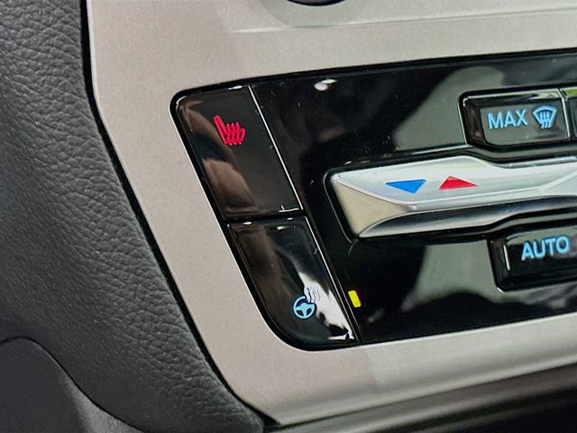 Certified 2022 Ford Explorer XLT w/ Equipment Group 202A image 26