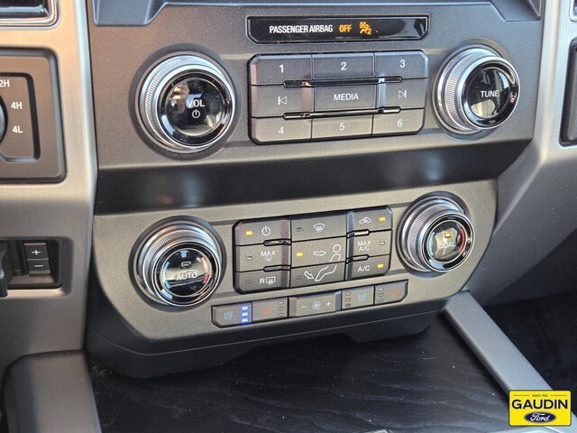 Certified 2019 Ford F250 Platinum w/ Platinum Ultimate Package AWD/4WD image 23