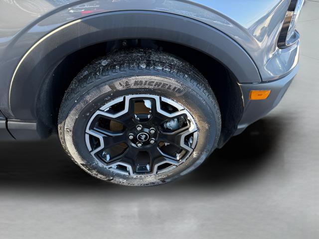 Certified 2025 Ford Bronco Sport Outer Banks w/ Outer Banks Tech Package+ AWD/4WD image 31