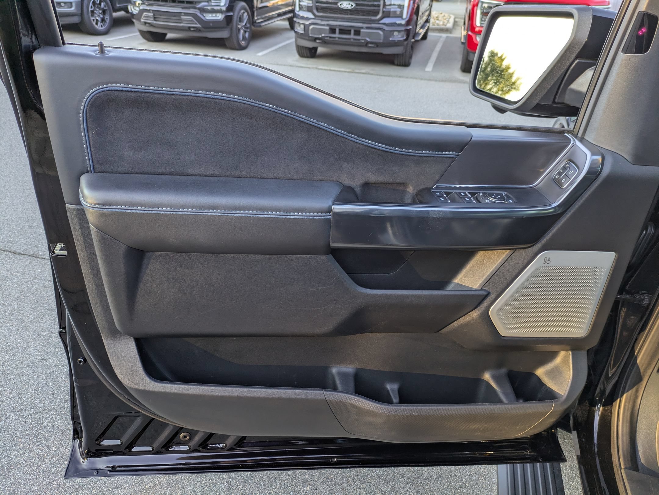 Certified 2025 Ford F150 Platinum w/ Equipment Group 702A High AWD/4WD image 16