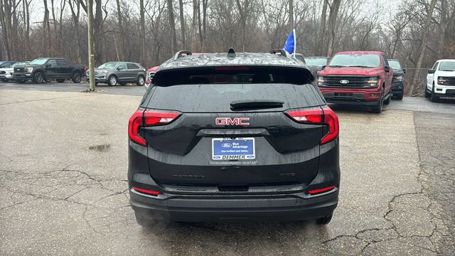 Used 2019 GMC Terrain SLE w/ Driver Convenience Package image 4