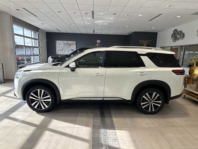 Used 2023 Nissan Pathfinder Platinum AWD/4WD image 2