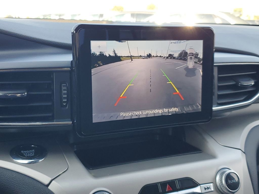 Certified 2022 Ford Explorer XLT w/ Equipment Group 202A image 18