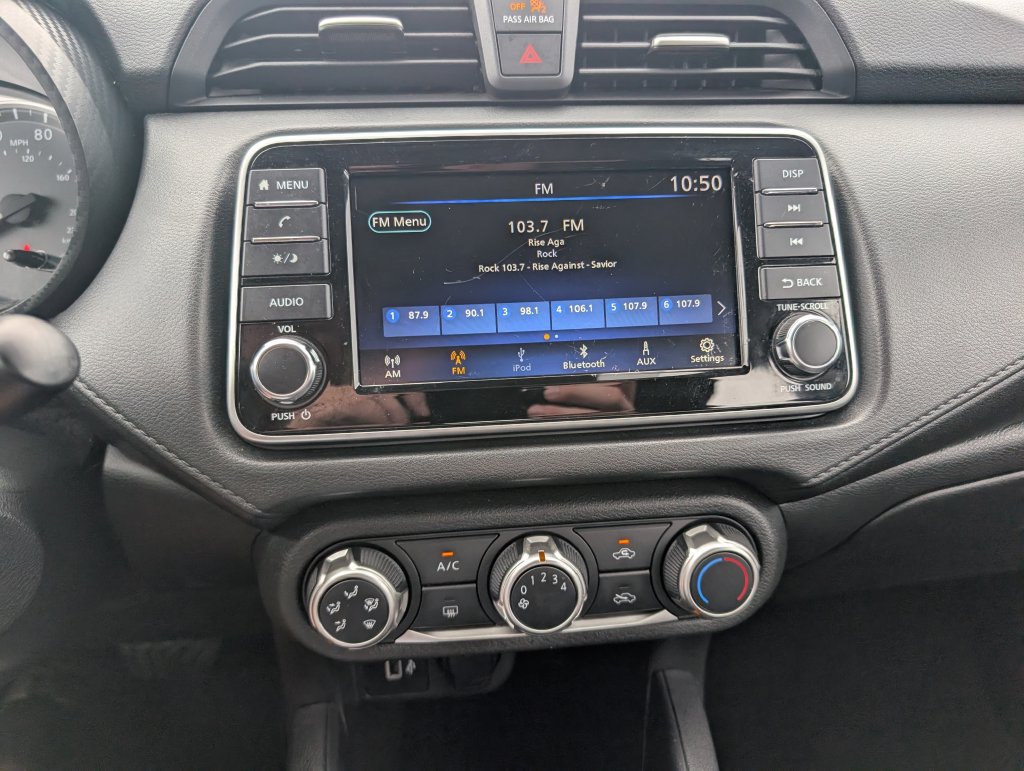 Used 2020 Nissan Versa S FWD image 18