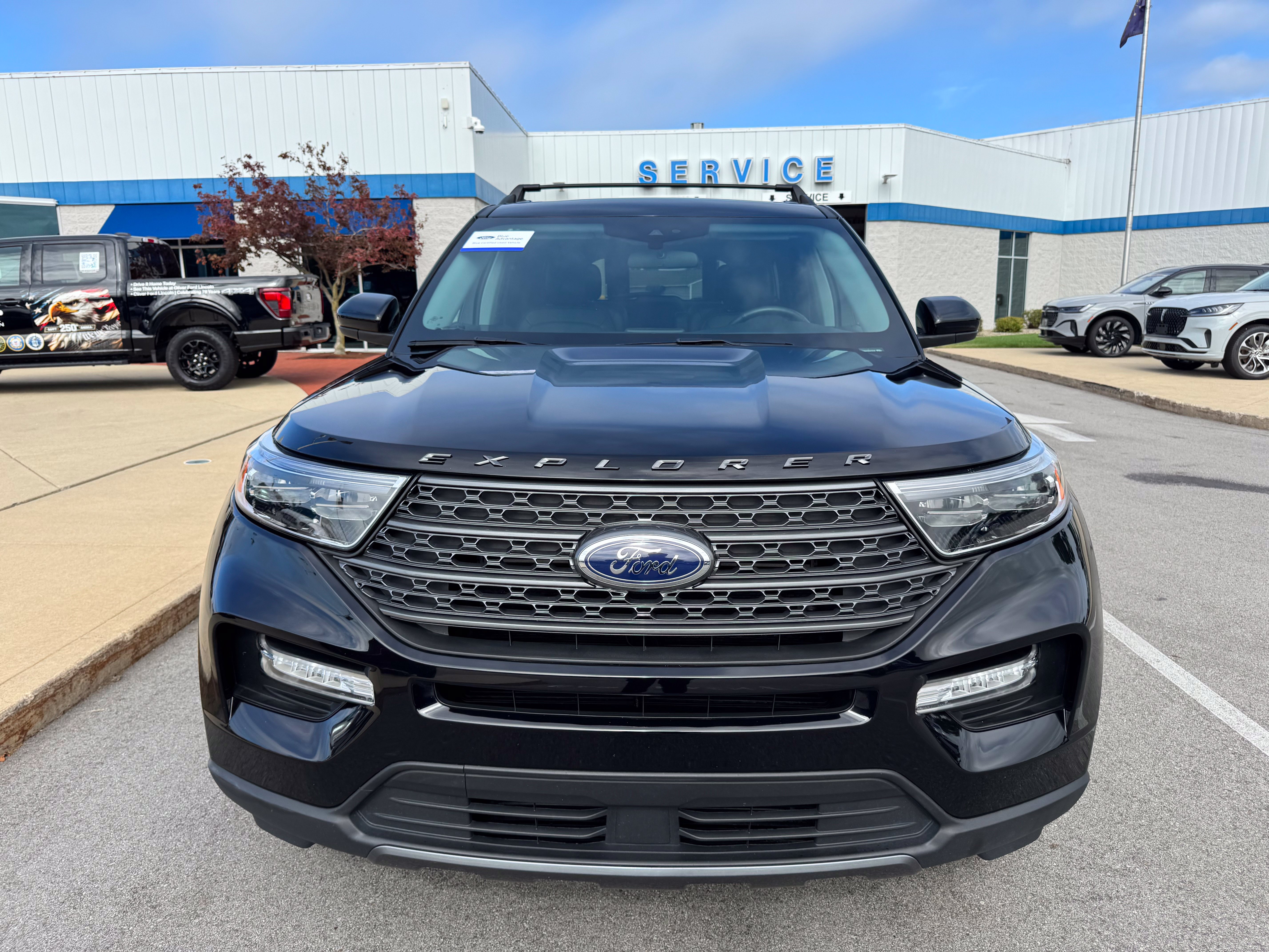 Certified 2024 Ford Explorer XLT w/ Equipment Group 202A AWD/4WD image 2
